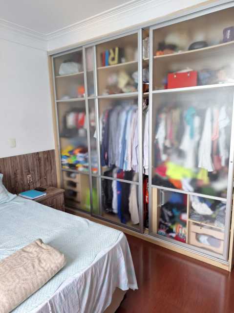 Apartamento à venda com 3 quartos, 130m² - Foto 12