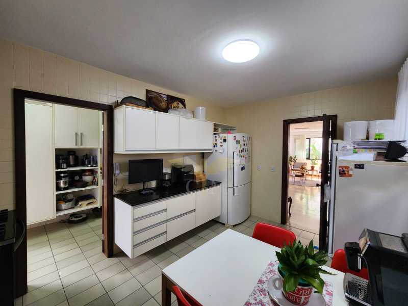 Apartamento à venda com 4 quartos, 260m² - Foto 22