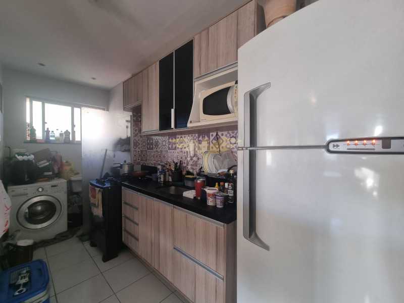 Apartamento à venda com 2 quartos, 62m² - Foto 2