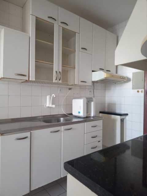 Apartamento à venda com 2 quartos, 72m² - Foto 17