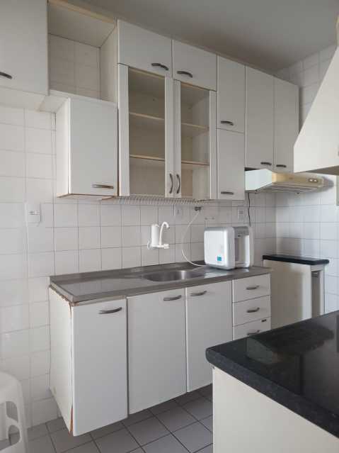 Apartamento à venda com 2 quartos, 72m² - Foto 19