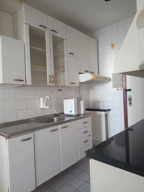 Apartamento à venda com 2 quartos, 72m² - Foto 21