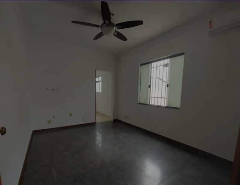 Casa à venda com 4 quartos, 224m² - Foto 4