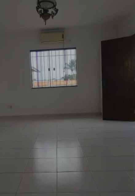 Casa à venda com 4 quartos, 224m² - Foto 14