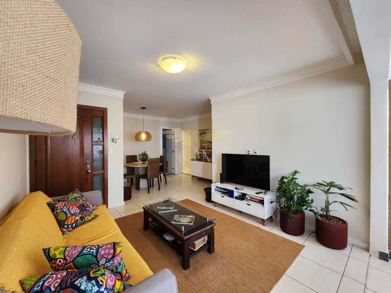 Apartamento à venda com 3 quartos, 116m² - Foto 1