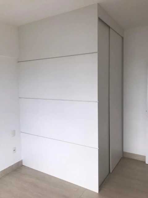 Apartamento à venda com 3 quartos, 123m² - Foto 13