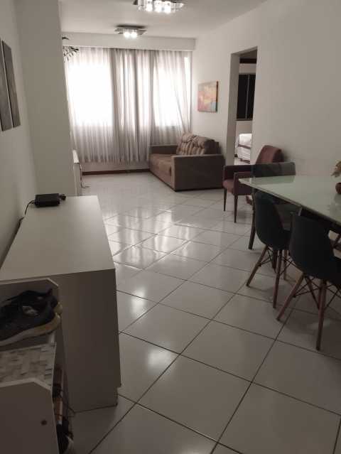 Apartamento à venda com 2 quartos, 90m² - Foto 2