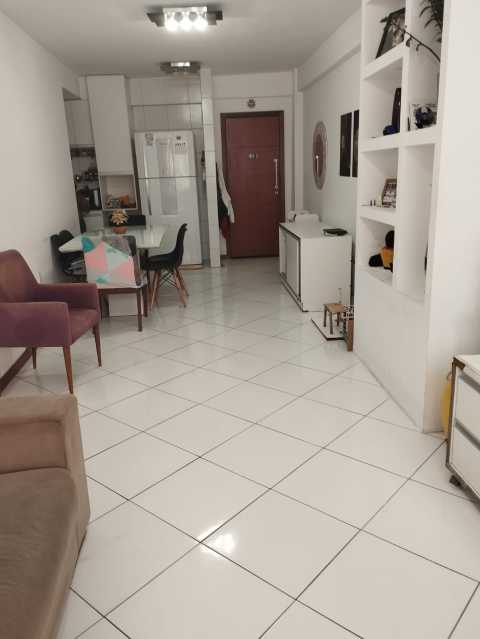 Apartamento à venda com 2 quartos, 90m² - Foto 1