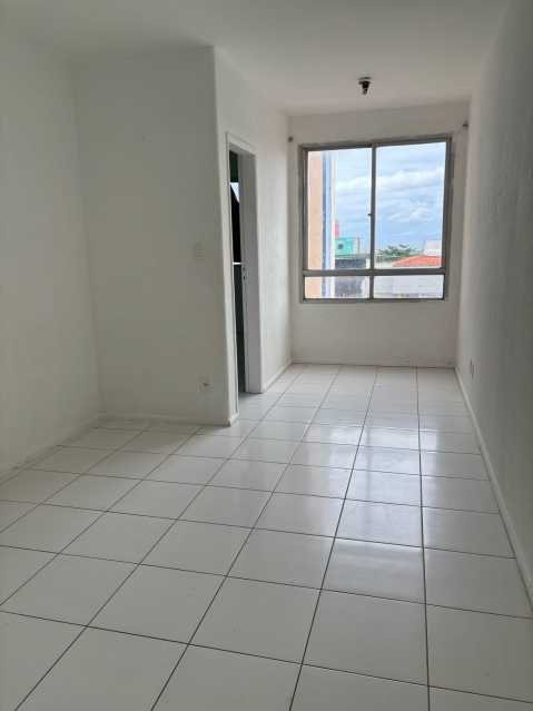 Apartamento à venda com 1 quarto, 50m² - Foto 2