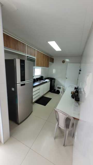 Casa de Condomínio à venda com 4 quartos, 150m² - Foto 2