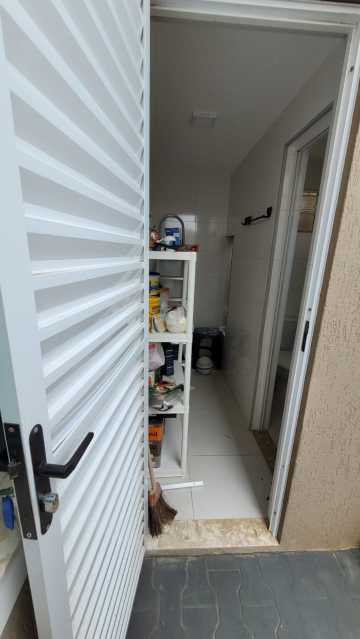 Casa de Condomínio à venda com 4 quartos, 150m² - Foto 12