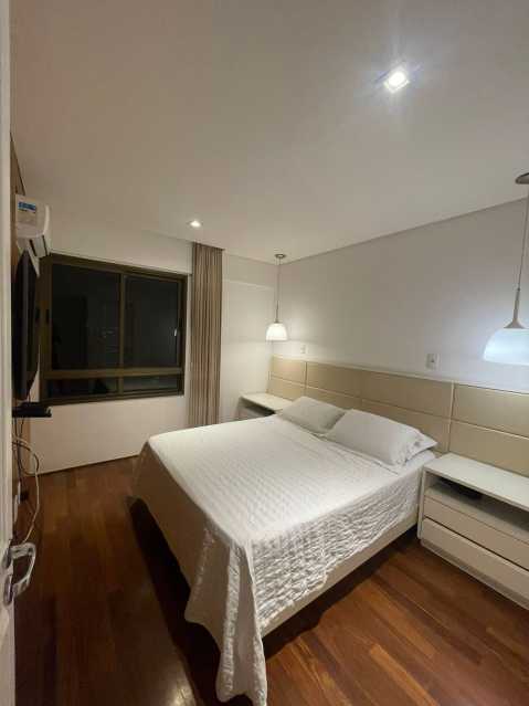 Apartamento à venda com 4 quartos, 159m² - Foto 9