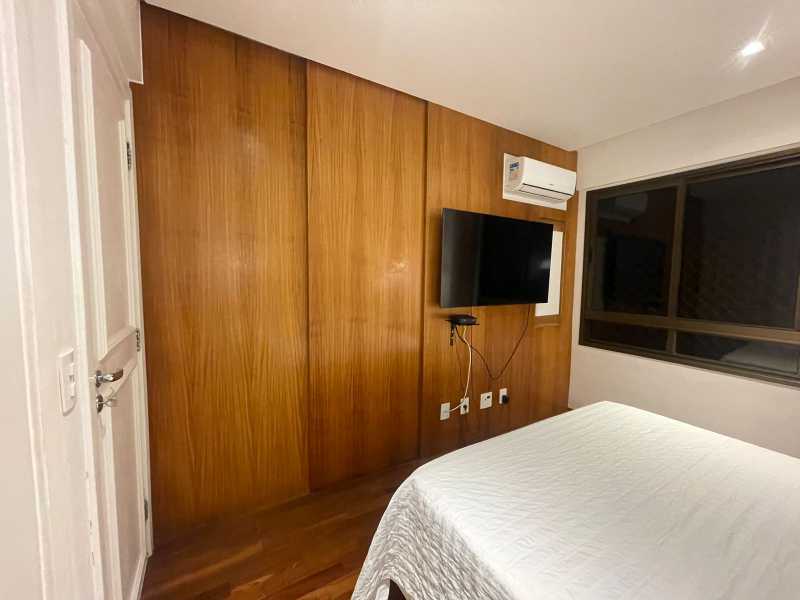 Apartamento à venda com 4 quartos, 159m² - Foto 10