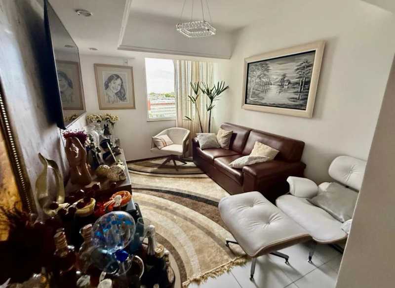 Apartamento à venda com 3 quartos, 240m² - Foto 3