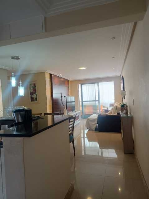 Apartamento à venda com 3 quartos, 81m² - Foto 3