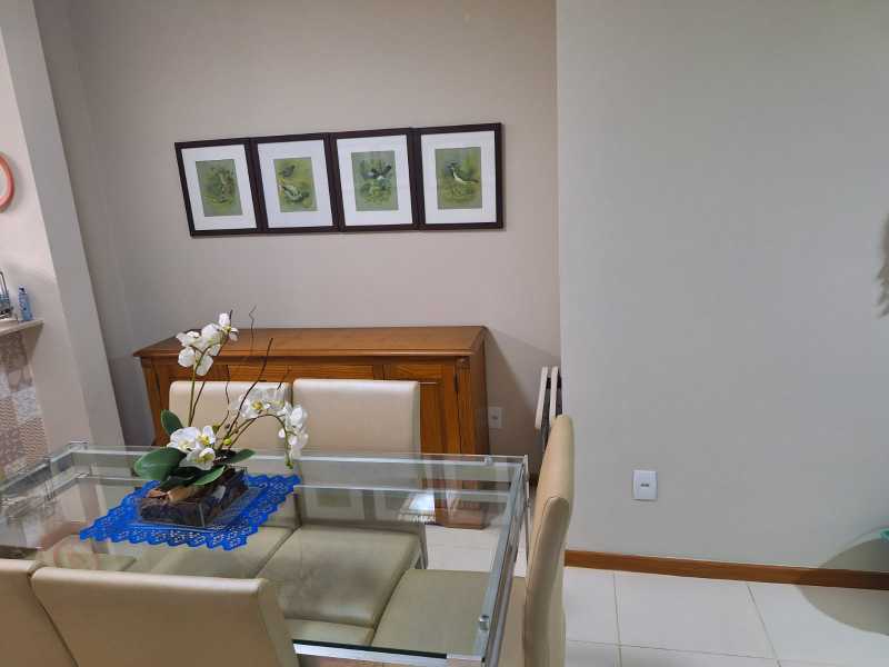 Apartamento à venda com 2 quartos, 75m² - Foto 4