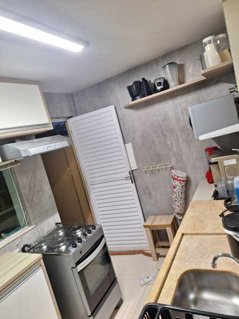 Apartamento à venda com 2 quartos, 75m² - Foto 9