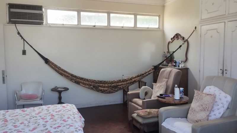 Apartamento à venda com 3 quartos, 223m² - Foto 2