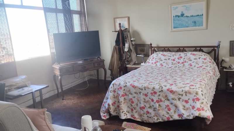Apartamento à venda com 3 quartos, 223m² - Foto 5