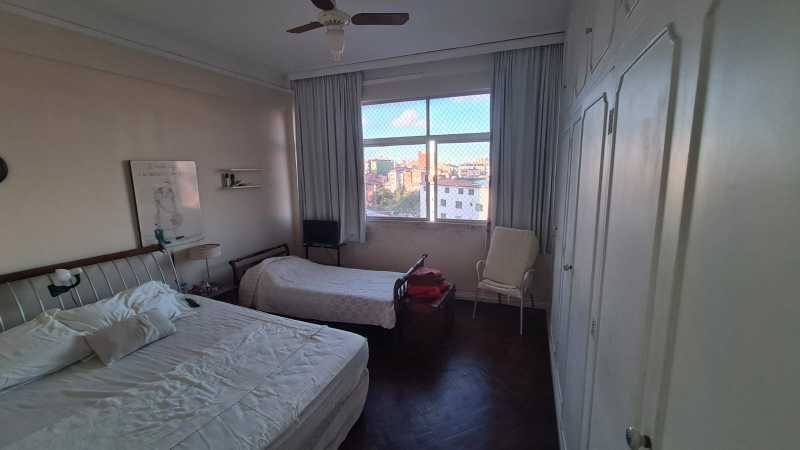 Apartamento à venda com 3 quartos, 223m² - Foto 6