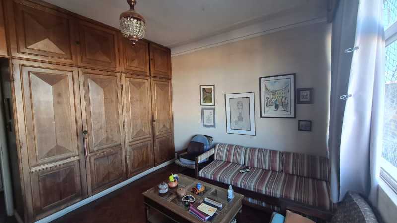 Apartamento à venda com 3 quartos, 223m² - Foto 11