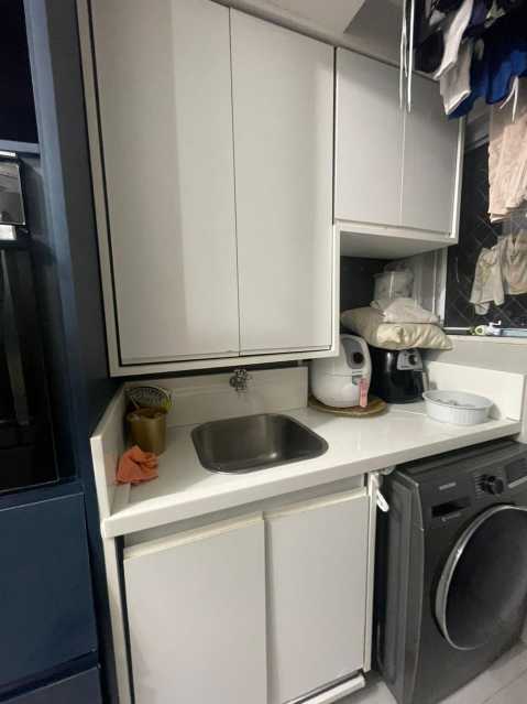 Apartamento à venda com 3 quartos, 81m² - Foto 11