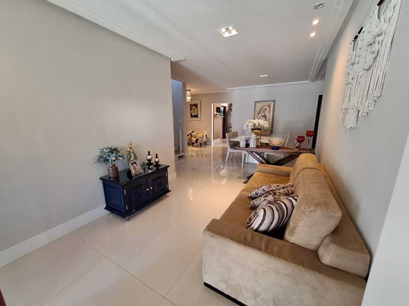 Casa de Condomínio à venda com 4 quartos, 185m² - Foto 7