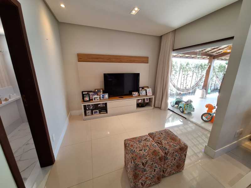 Casa de Condomínio à venda com 4 quartos, 185m² - Foto 6
