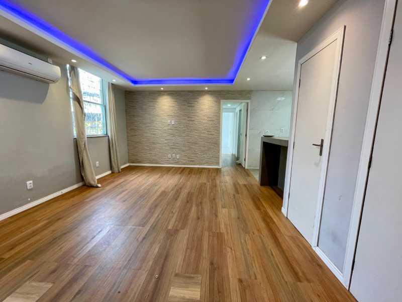 Apartamento, 3 quartos, 100 m² - Foto 2