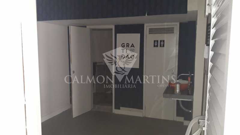 Casa à venda com 7 quartos, 300m² - Foto 10