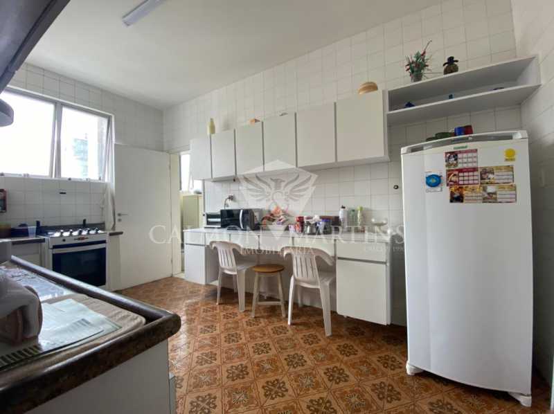 Apartamento à venda com 4 quartos, 189m² - Foto 22