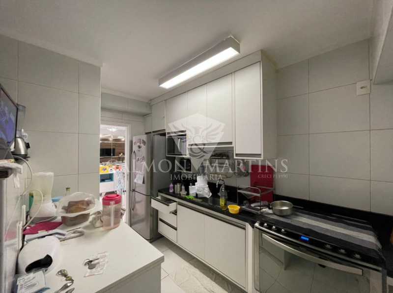 Apartamento à venda com 3 quartos, 128m² - Foto 12