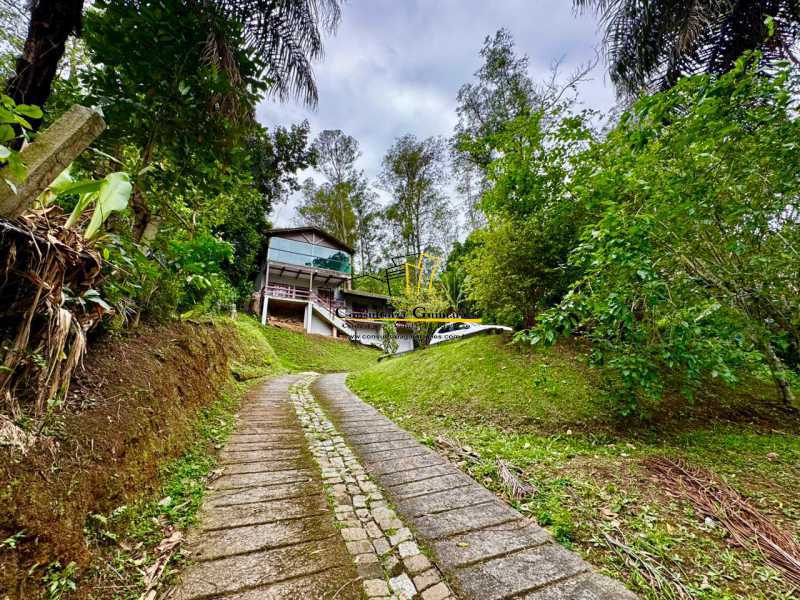 Casa de Condomínio à venda com 3 quartos, 300m² - Foto 2