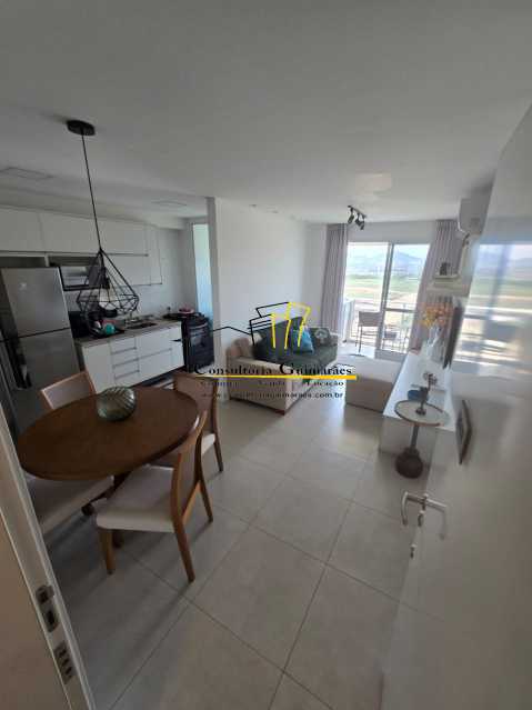 Apartamento à venda com 2 quartos, 64m² - Foto 1