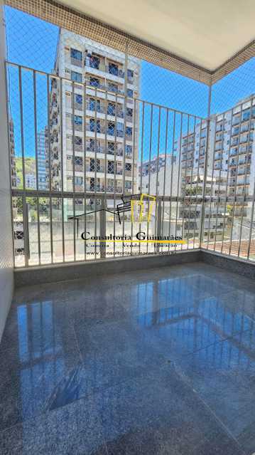 Apartamento à venda com 2 quartos, 85m² - Foto 2