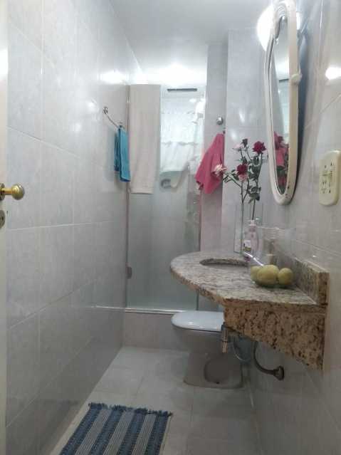 Apartamento à venda com 3 quartos, 95m² - Foto 9