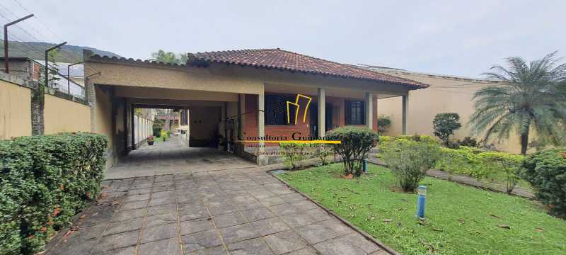 Casa à venda com 4 quartos, 365m² - Foto 2