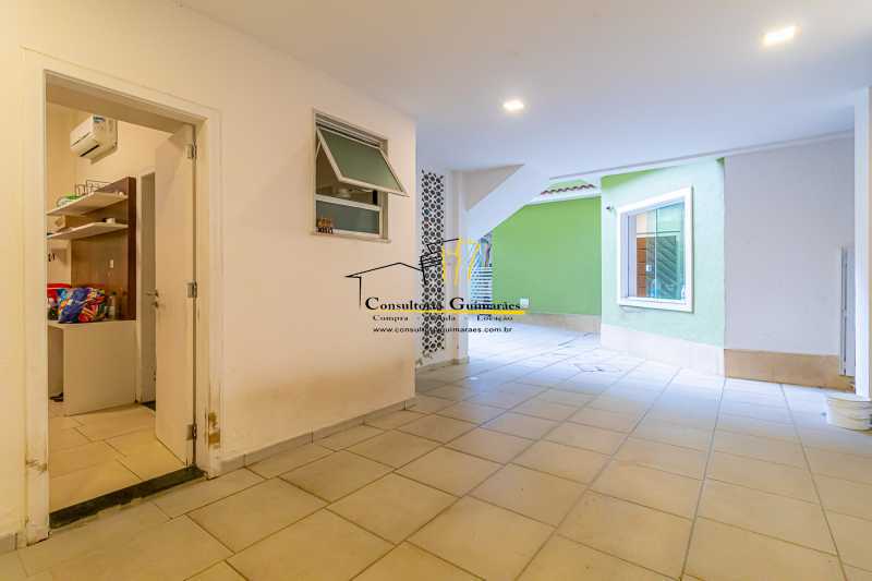 Casa de Vila à venda com 4 quartos, 595m² - Foto 3