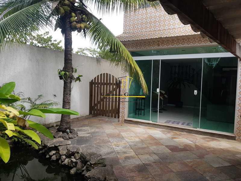 Casa à venda com 3 quartos, 231m² - Foto 12