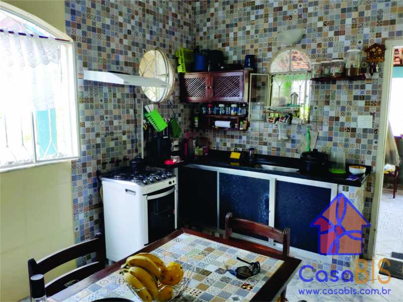 Casa à venda com 4 quartos, 100m² - Foto 13