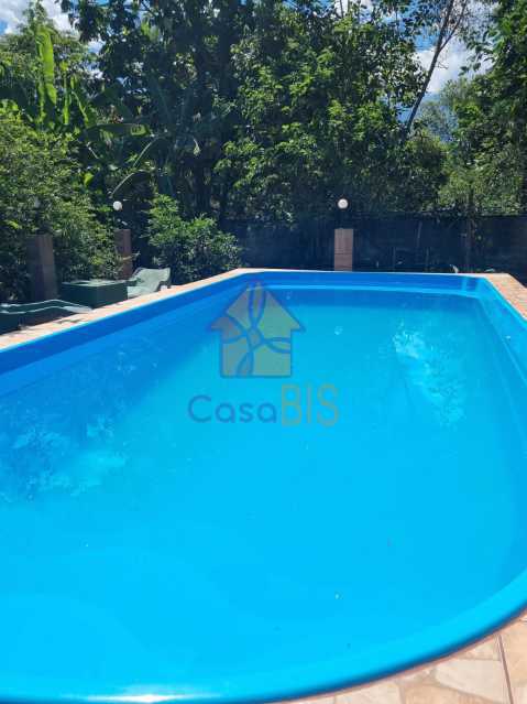 Casa à venda com 4 quartos, 100m² - Foto 2
