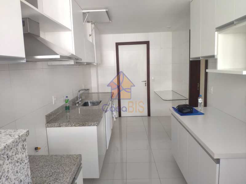 Apartamento à venda com 2 quartos, 113m² - Foto 13