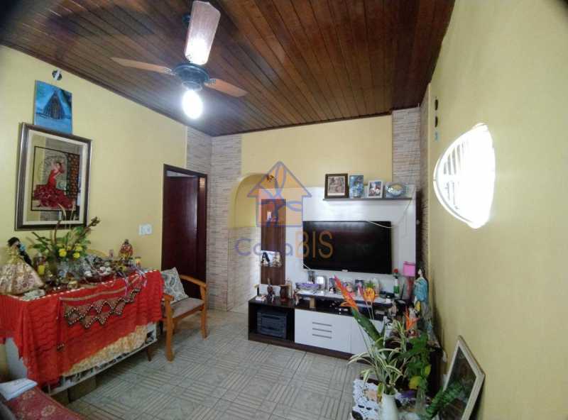 Casa à venda com 2 quartos, 120m² - Foto 4