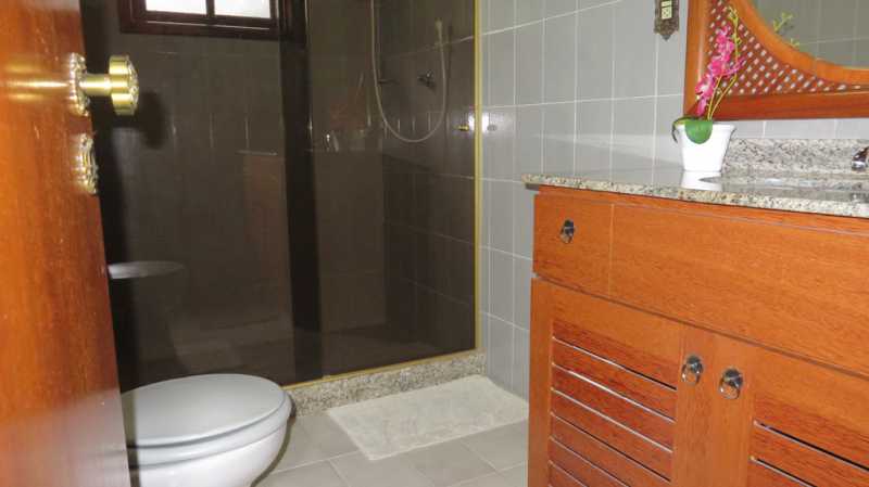 Casa de Condomínio à venda com 3 quartos, 220m² - Foto 20