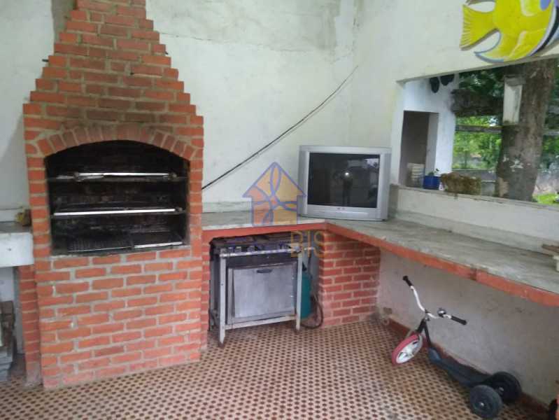 Casa à venda com 3 quartos, 370m² - Foto 3
