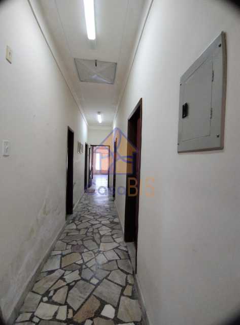 Casa à venda com 3 quartos, 370m² - Foto 8