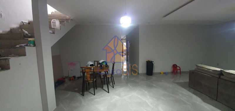 Casa à venda com 3 quartos, 160m² - Foto 2