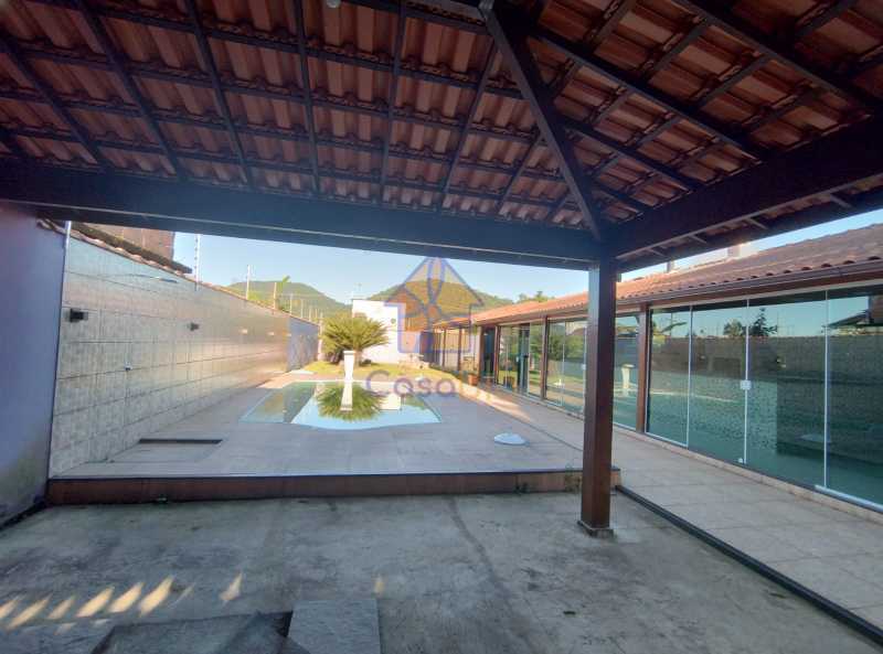 Casa à venda com 2 quartos, 360m² - Foto 13