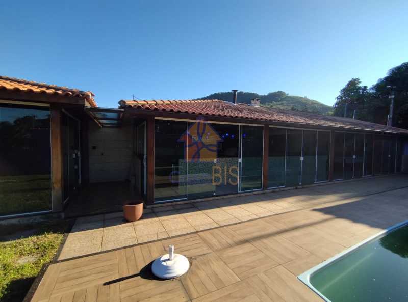 Casa à venda com 2 quartos, 360m² - Foto 11