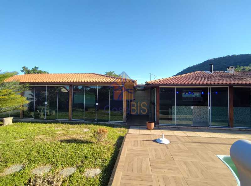 Casa à venda com 2 quartos, 360m² - Foto 12